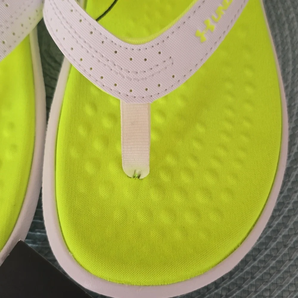 UNDER ARMOUR BRAND WOMEN'S FLORESCENT YELLOW FLIP-FLOPS SANDALS SIZE 6 - Picture 10 of 16